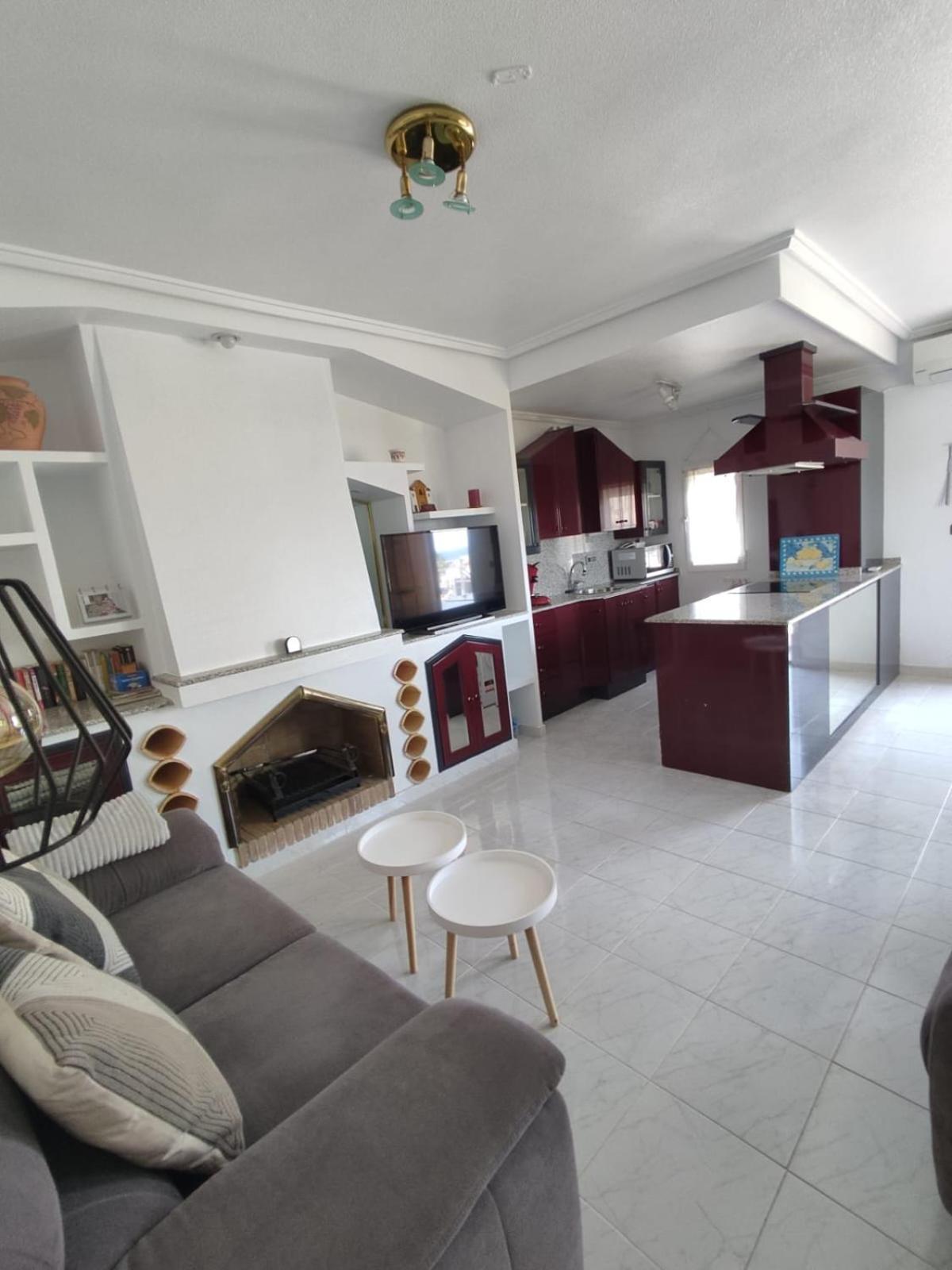 Schoenes Ruhiges Rooftop Apartment Mit Grosser Dachterrasse Τορεβιέχα Εξωτερικό φωτογραφία