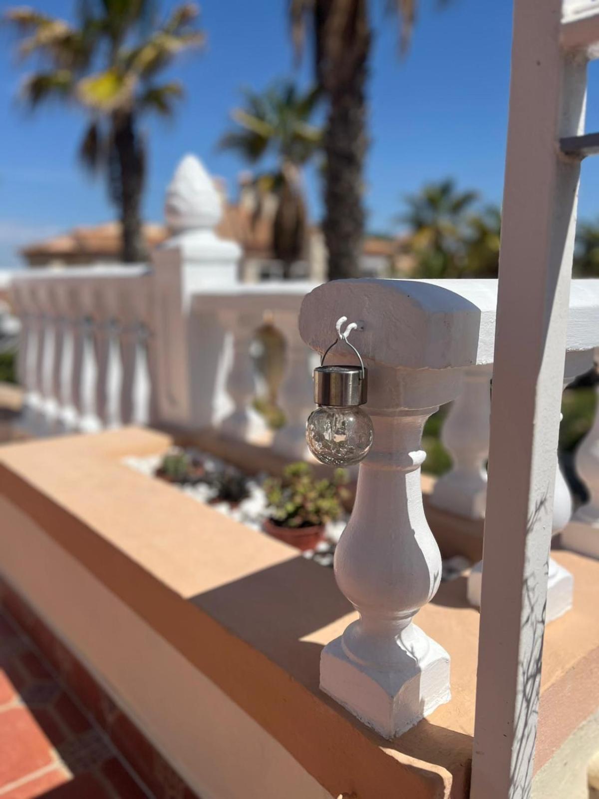 Schoenes Ruhiges Rooftop Apartment Mit Grosser Dachterrasse Τορεβιέχα Εξωτερικό φωτογραφία